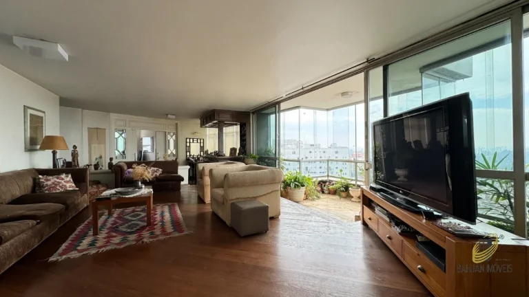 Imagem Apartamento de luxo na Vila Suzana, São Paulo-SP, com 4 suítes, 4 quartos, 3 vagas e 300m² de área. Venha conhecer!