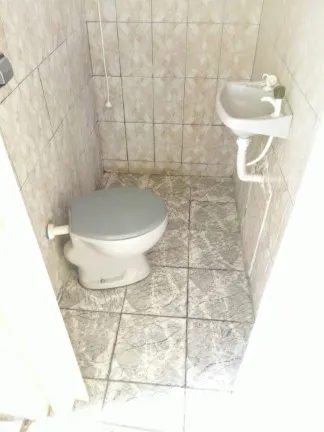 Imagem Casa com 1 Quarto para Alugar, 40 m² em Vila Zat - São Paulo
