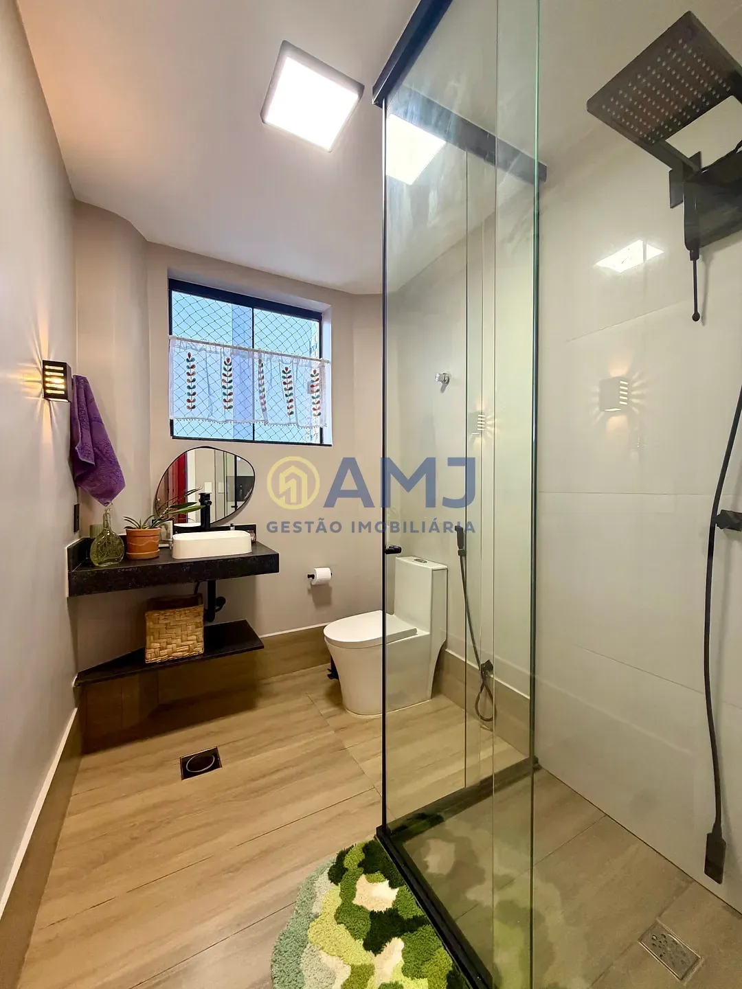 Imagem APARTAMENTO MOBILIADO E TOTALMENTE REFORMADO À VENDA - CENTRO | RUA 07