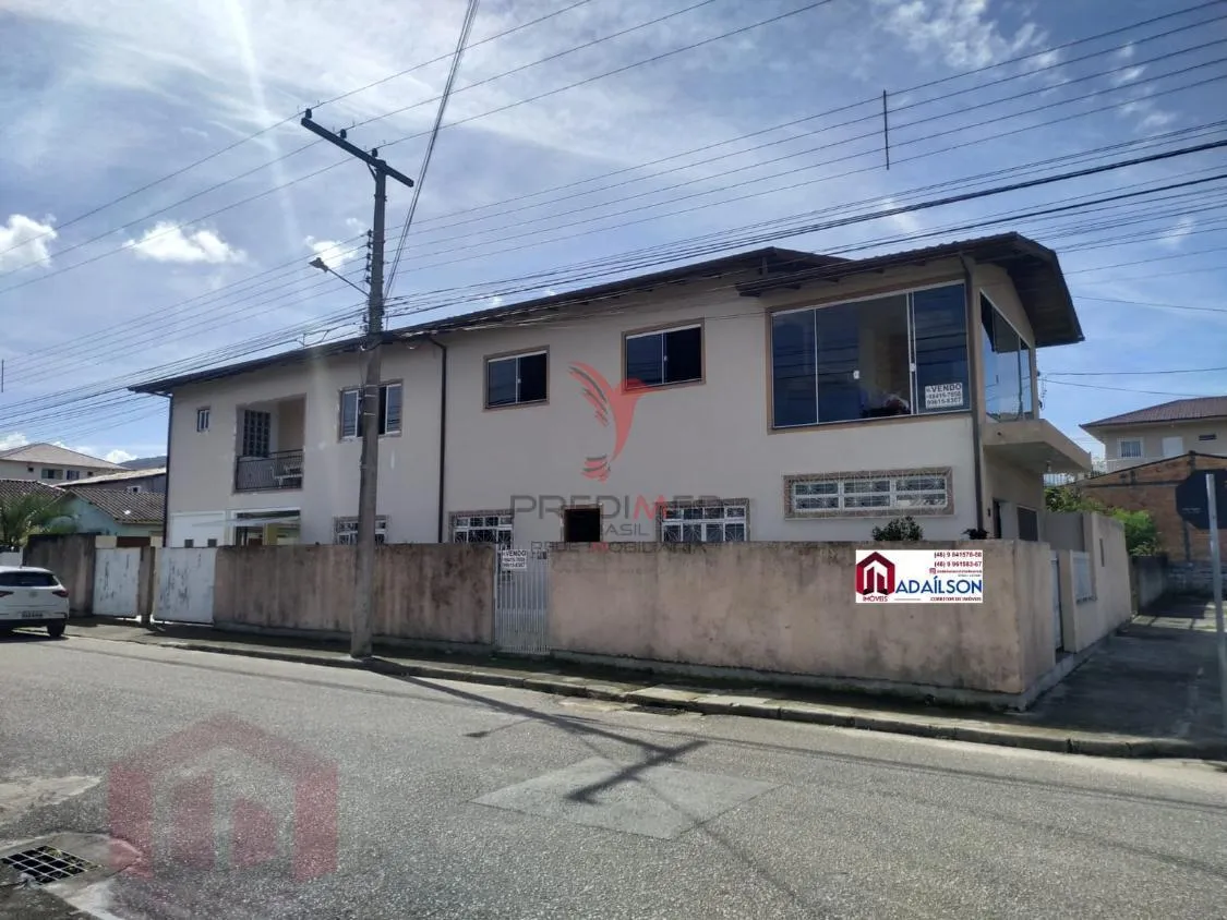 Imagem CASA A VENDA EM PALHOÇAS SC, COM 04 DORMITÓRIOS UM SUÍTE , VALOR R$ 889.000.00