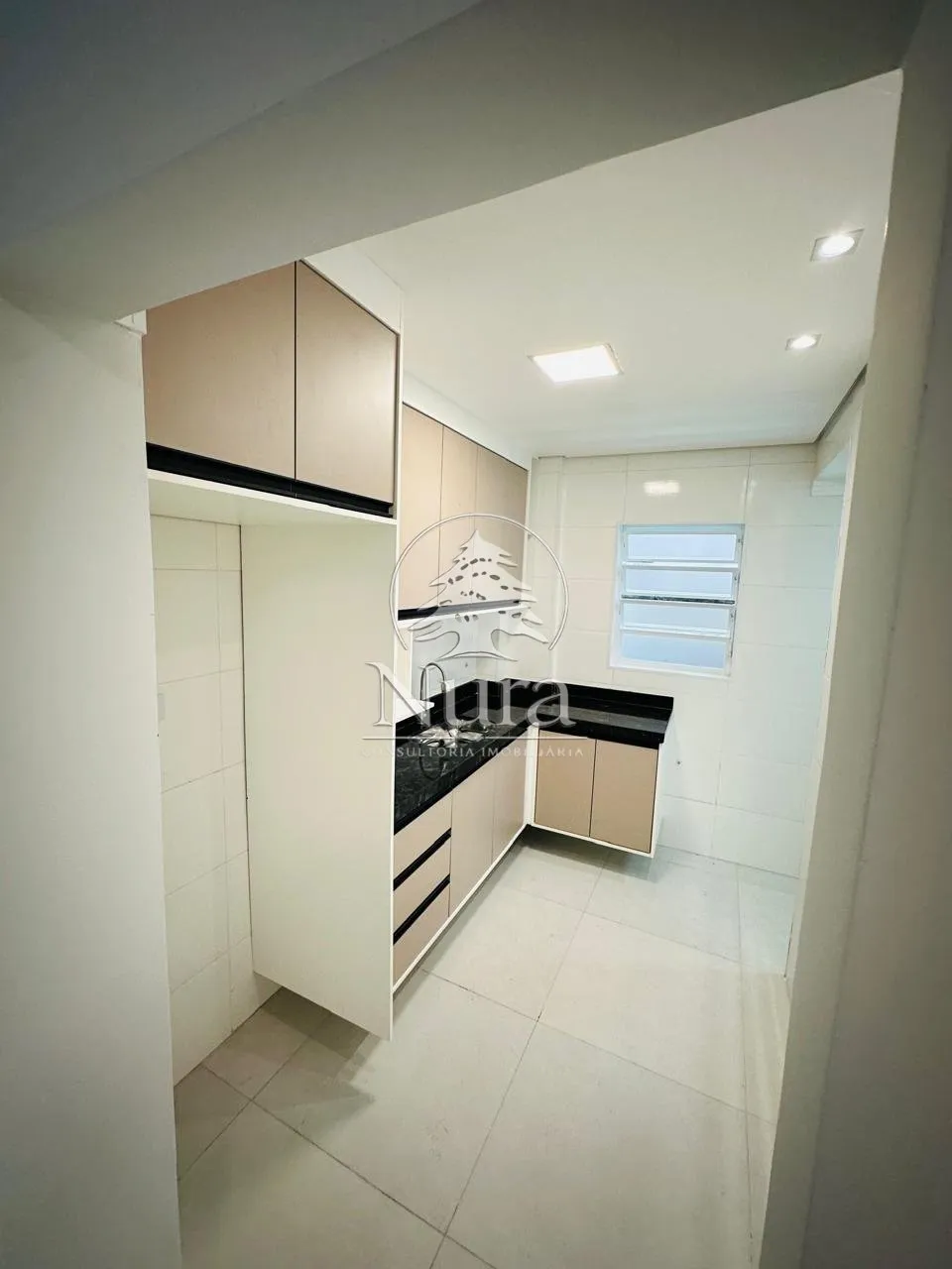 Imagem Apartamento de 2 quartos, 63m² no bairro Ponta da Praia, em Santos