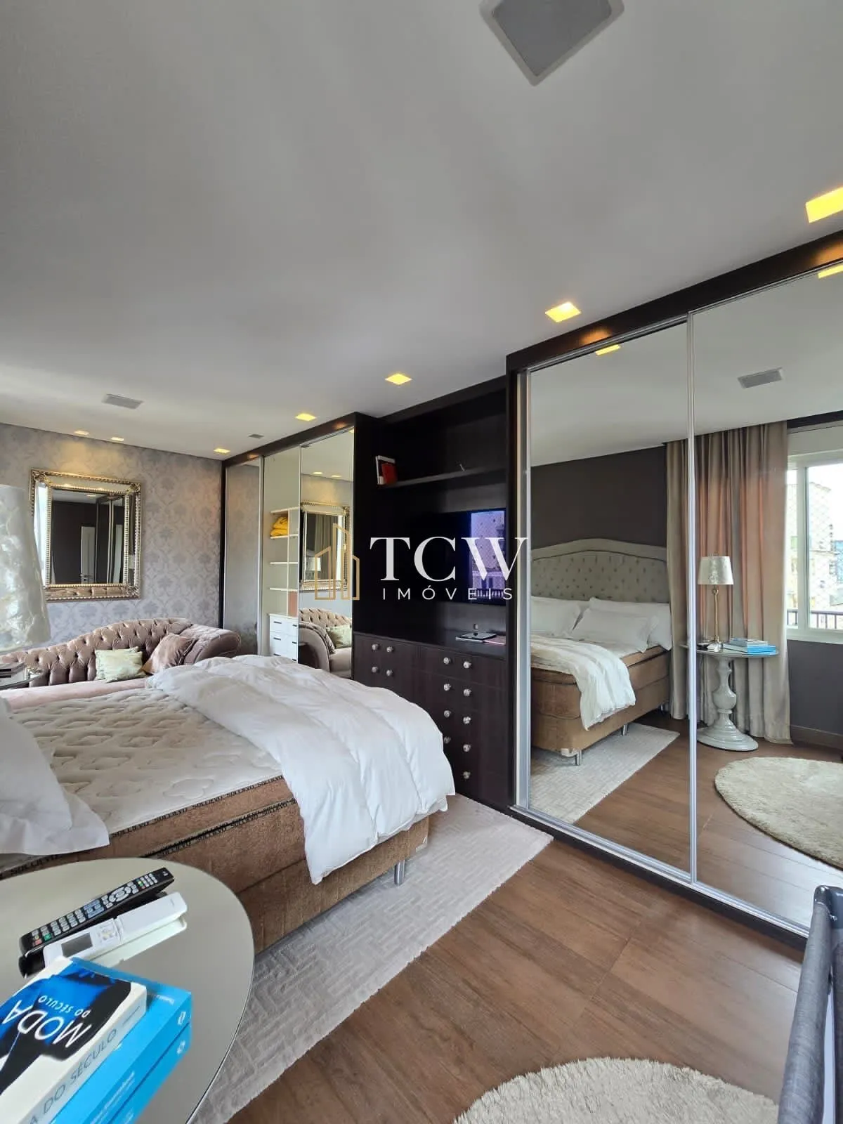 Imagem Apartamento Alto Padrão à Venda na Vila Mariana | 310m² | 4 Suítes | Vista para o Parque Ibirapuera | 5 Vagas