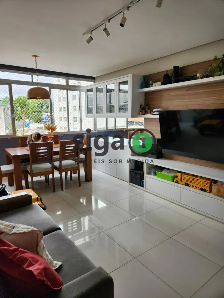 Imagem Apartamento á venda no Brooklin, 103 m², 2 Dormitórios (1 Suíte), Reformado e Pronto para Morar