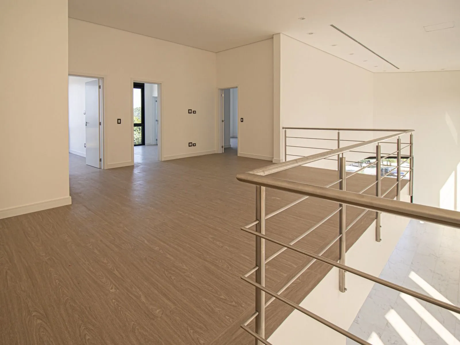 Imagem Casa Sobrado de 606,24m² Localizada no Alphaville Genesis 1 - Santana de Parnaíba - SP!