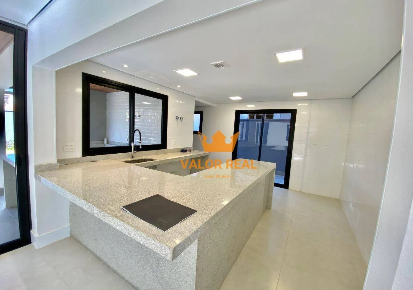 Imagem Brisas Jundiaí, casa com 3 suítes, 300m², alto padrão, no Bairro Malota, em Jundiaí-SP
