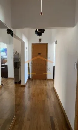 Imagem Apartamento totalmente reformado, 2 dormitórios, sala 2 ambientes, cozinha com armários, área de ...