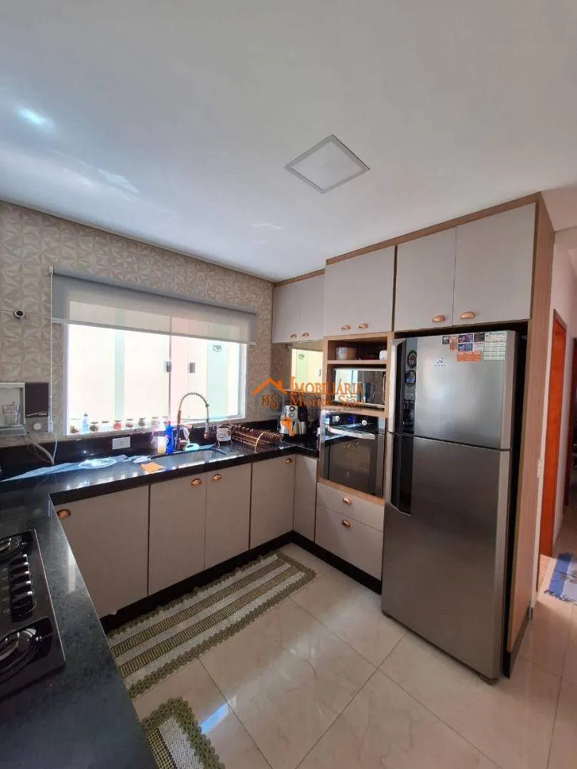 Foto do imóvel Sobrado com 3 dormitórios à venda por R$ 900.000,00 - Center Ville - Arujá/SP