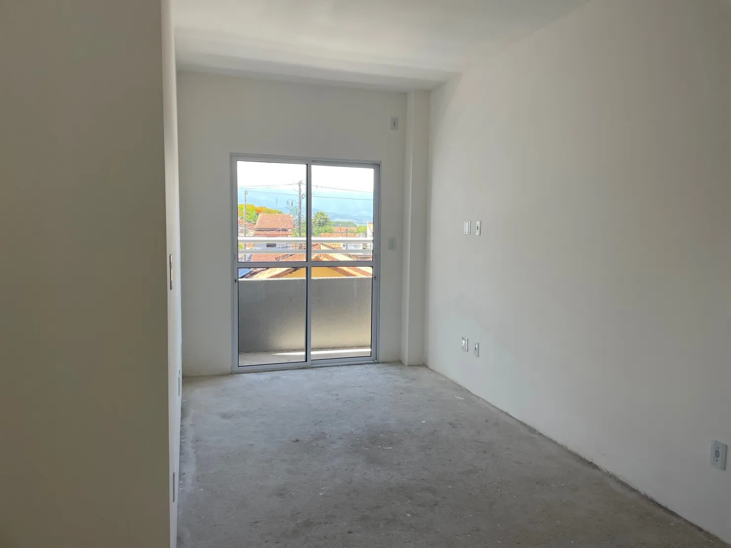 Imagem Apartamento dois dormitórios com suíte e sacada e ótima localização à venda, Bosque da Princesa, Pindamonhangaba, SP