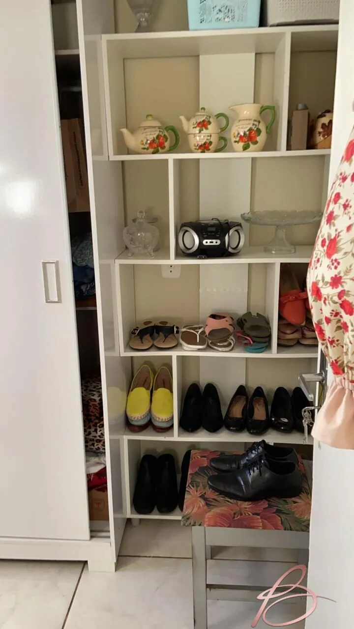 Imagem Casa de 2 pisos com 4 dormitórios á venda no Cordeiros