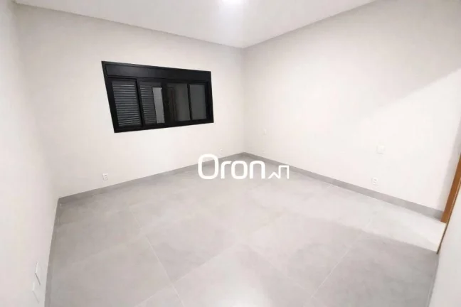 Imagem Sobrado à venda, 232 m² por R$ 1.100.000,00 - Cond Vale Verde - Senador Canedo/GO