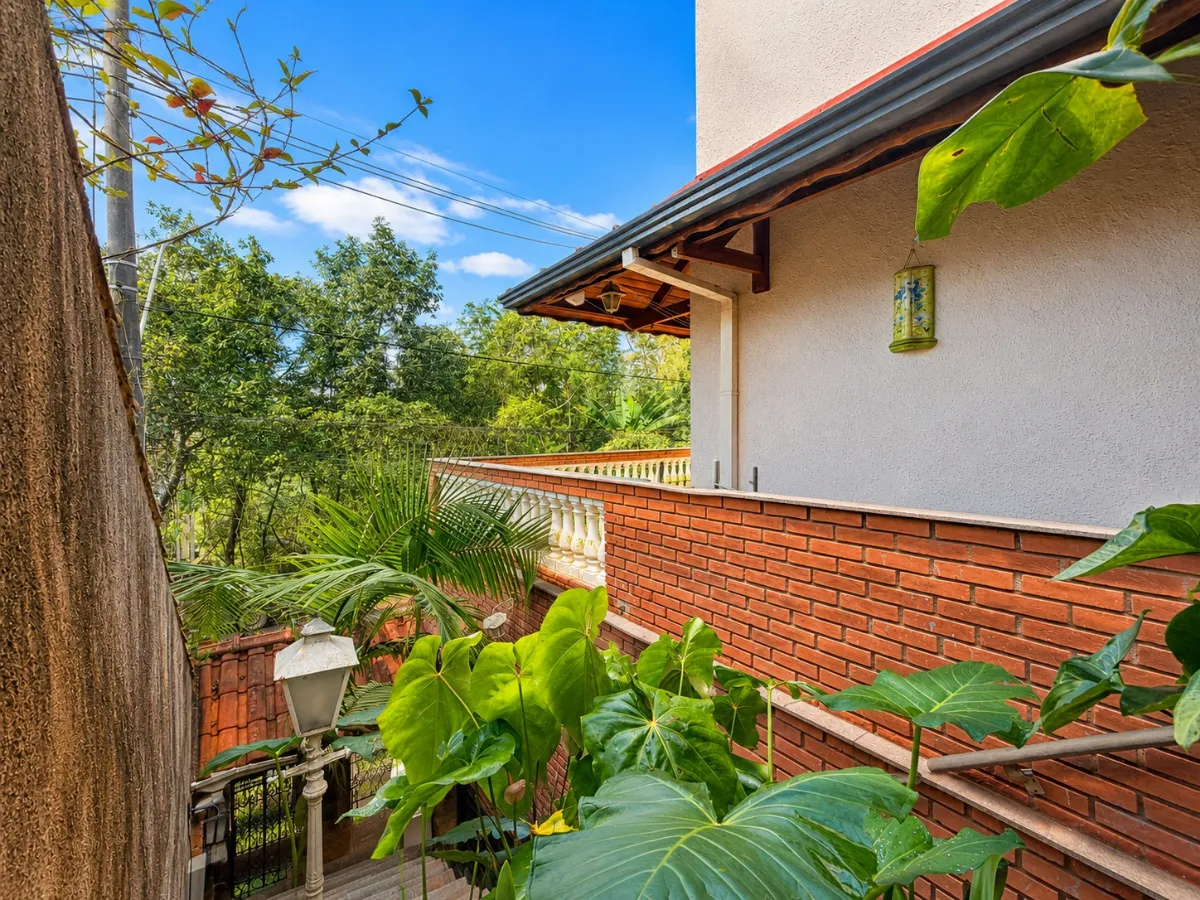 Imagem Casa de vila para venda em Suíssa com 3 quartos, 220m2