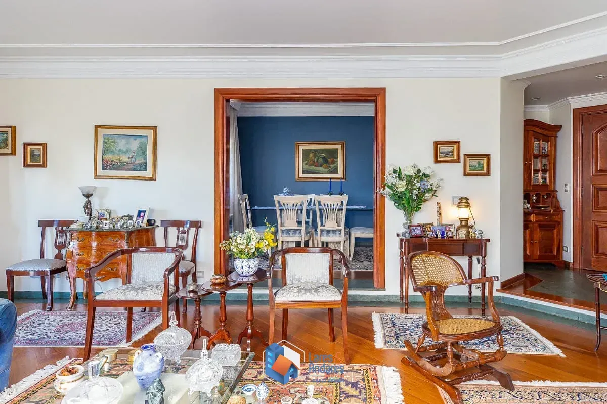 Imagem Apartamento para venda em Moema com 4 quartos, sendo 3 suítes, 200m²