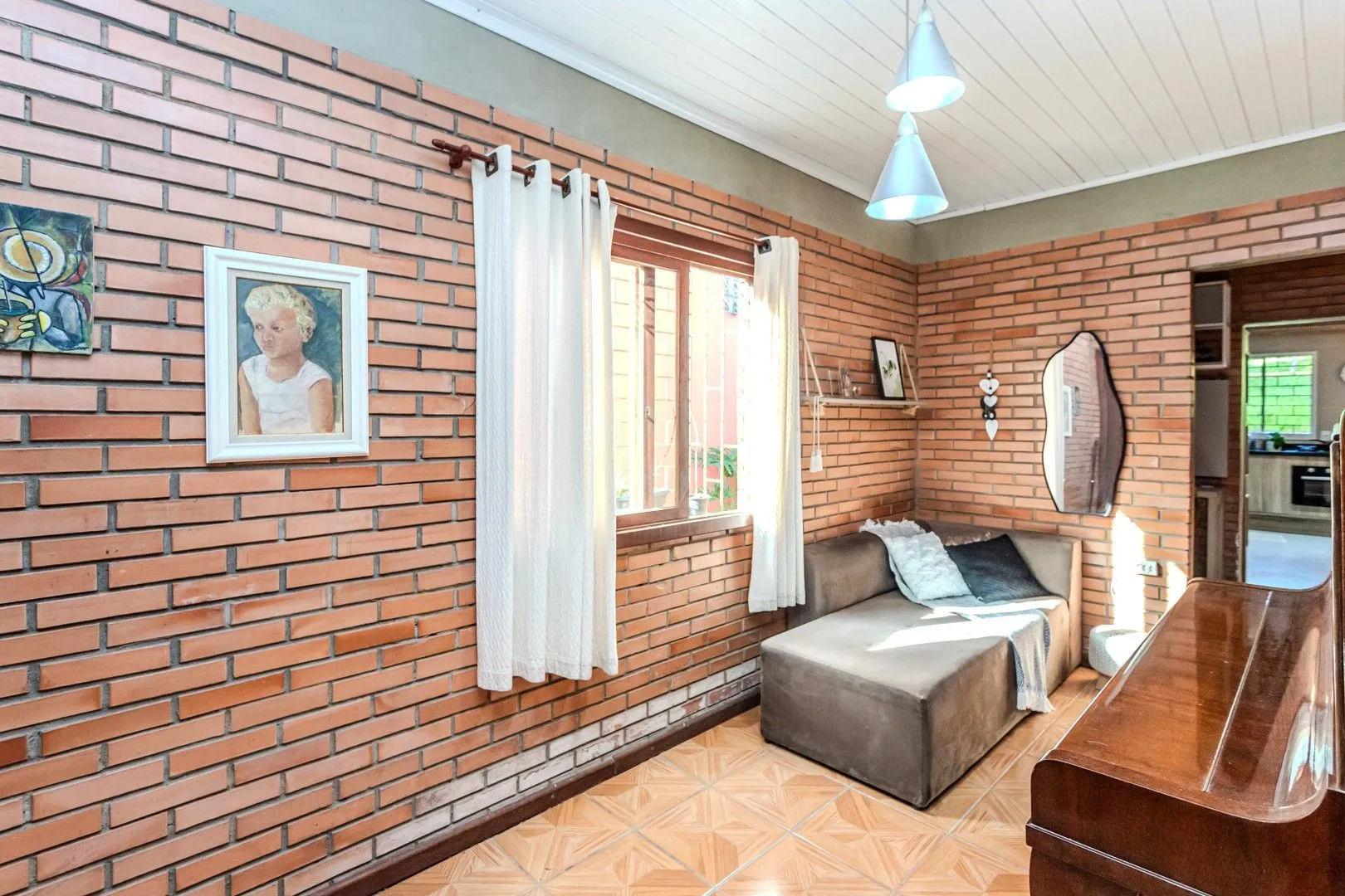 Imagem Casa no Jardim Botânico de 2 dormitórios 1 vaga e amplo terreno