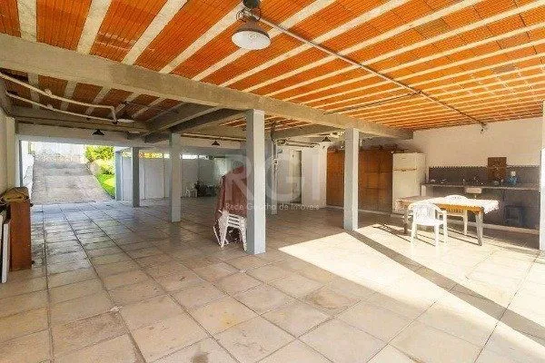 Imagem Casa para Venda - 227m², 3 dormitórios, sendo 1 suites, 4 vagas - Azenha