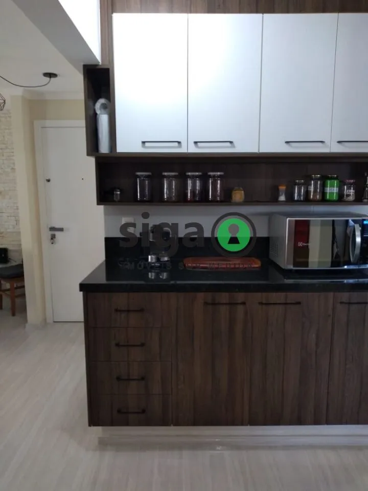 Imagem VENDE Apartamento em Moema com 2 suítes e duas Vagas