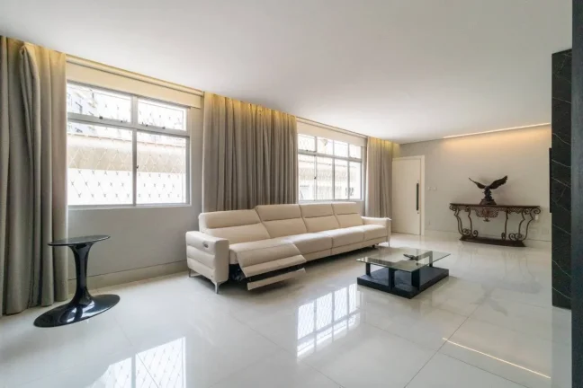 Imagem APARTAMENTO TODO REFORMADO NO LOURDES!