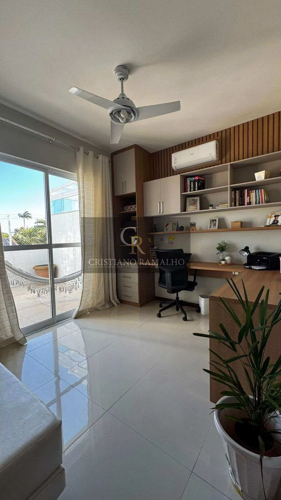 Imagem Cobertura à venda em Cabo Frio, Palmeiras, com 4 quartos, 278,32m2