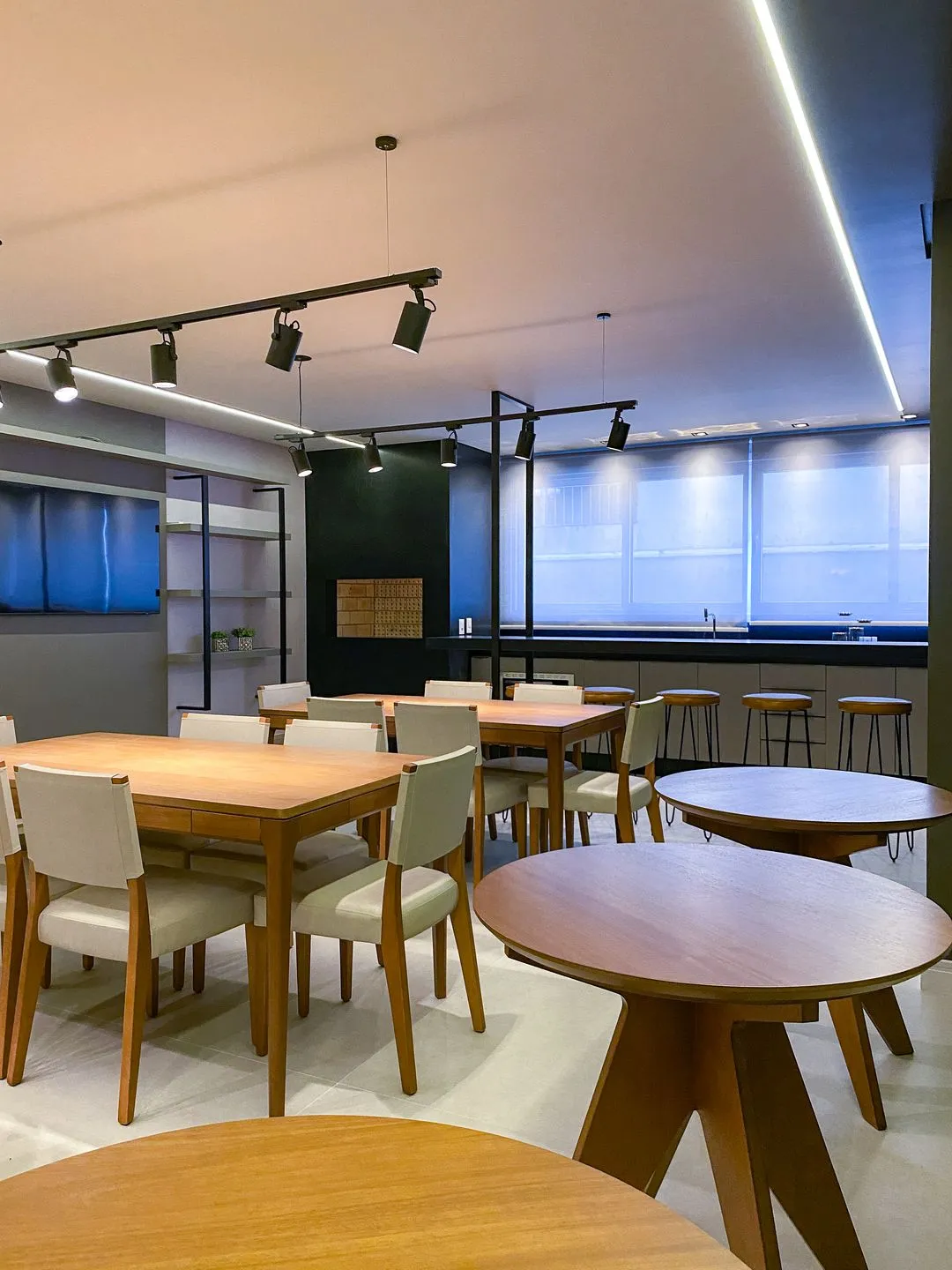 Imagem Apartamento à venda em Torres, Centro, com 2 quartos, 71m2