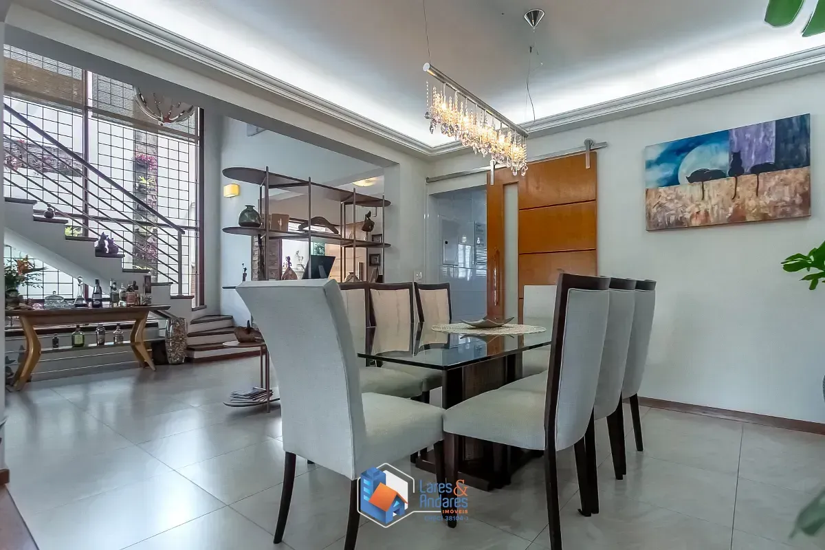 Imagem Casa para venda em Planalto Paulista com 3 quartos, sendo 3 suítes, 400m²