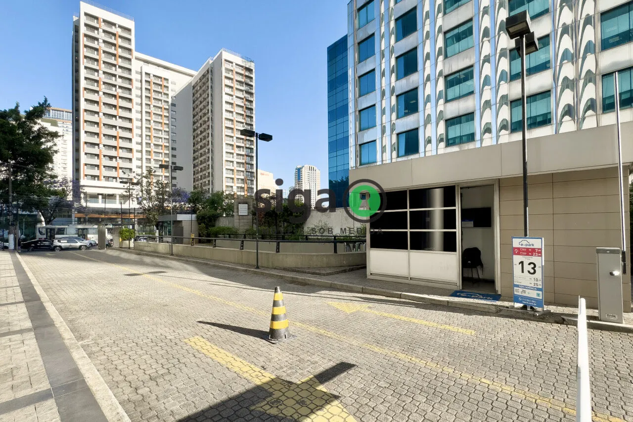 Imagem Sala Comercial e 6 banheiros para Locação, 457 m² por 25.000