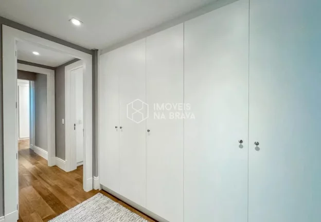 Imagem Apartamento no Edifício Metrópolis - Pronto para morar - Apartamento mobiliado Frente Mar no Ed. Metropolis em Balneário Camboriú