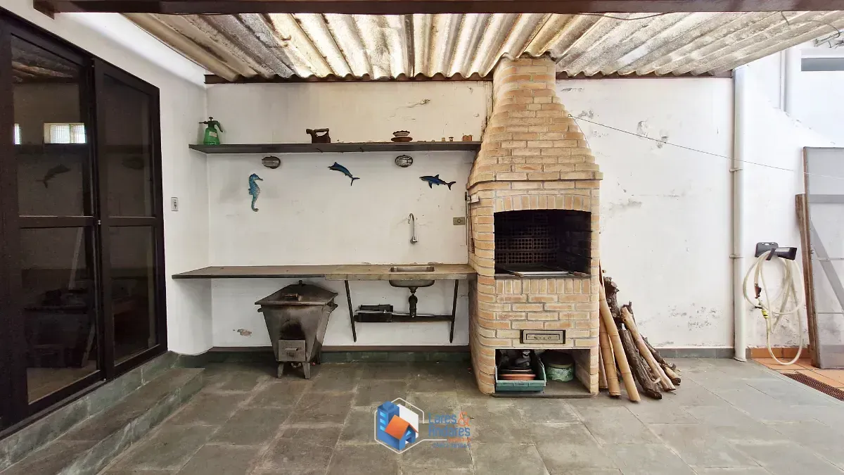 Imagem Casa para venda em Vila Inah com 4 quartos, sendo 2 suítes, 320m²
