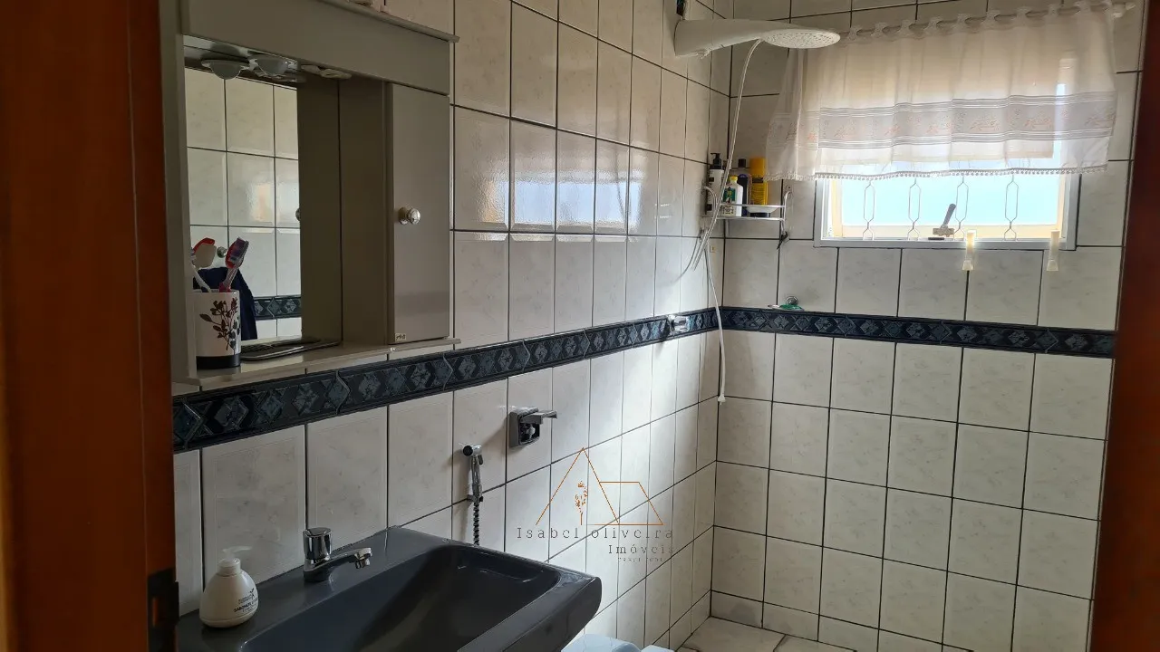 Imagem Imperdível! Casa à venda em Itu-SP, bairro Progresso, 3 quartos, 1 suíte, 1 sala, 3 banheiros, 4 vagas de garagem, 194 m².
