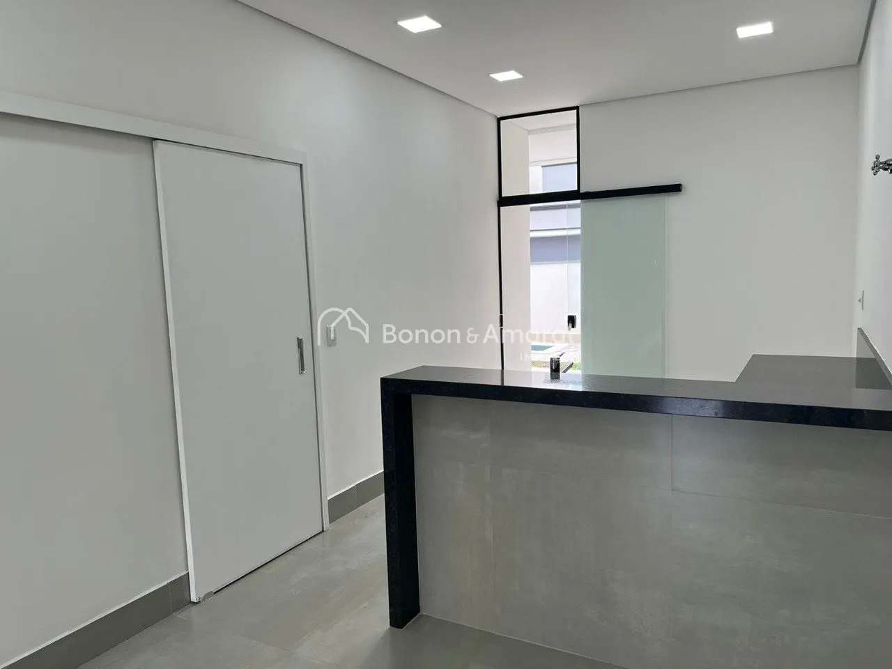 Imagem Casa com piscina à venda com 3 quartos, no Condomínio Real Park Sumaré,