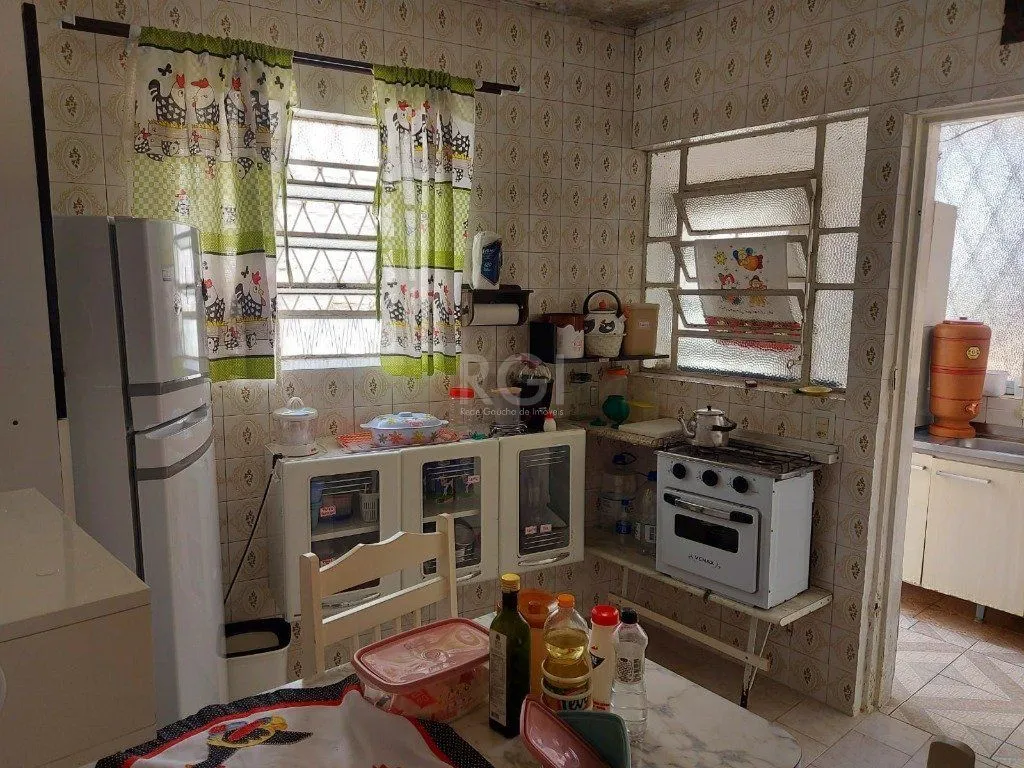 Imagem CASA COM CHURRASQUEIRA E GARAGEM PARA 2 CARROS