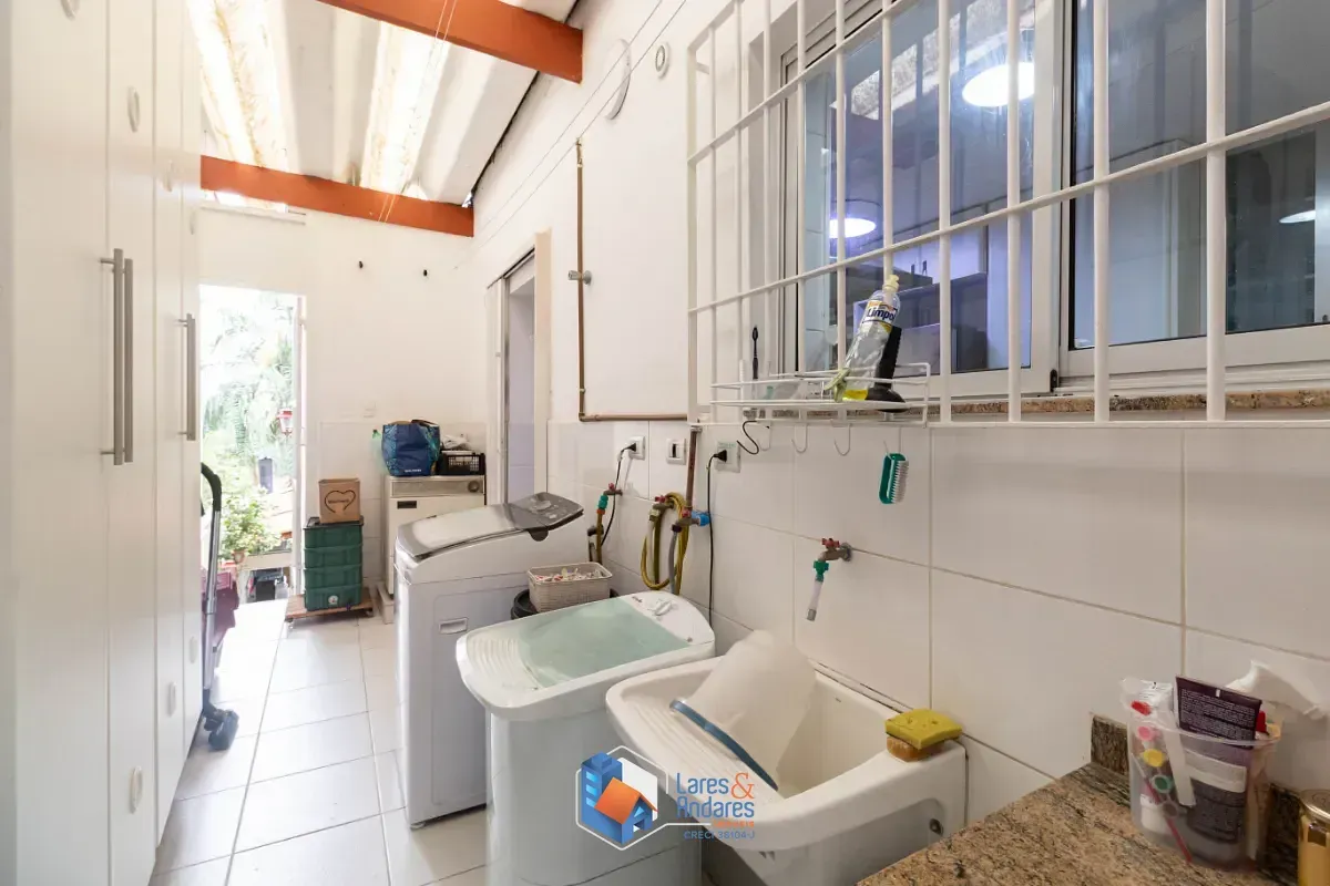 Imagem Sobrado para venda em Alto da Lapa com 3 quartos, sendo 1 suíte, 330m²