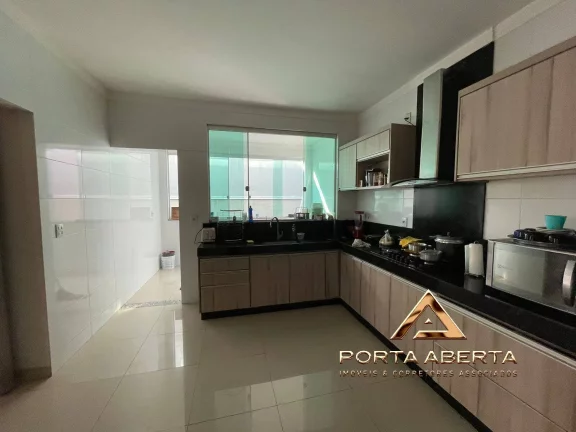 Imagem Casa 4 Quartos, sendo 1 Suite em lote de 470 m2 - Belvedere - COD 516