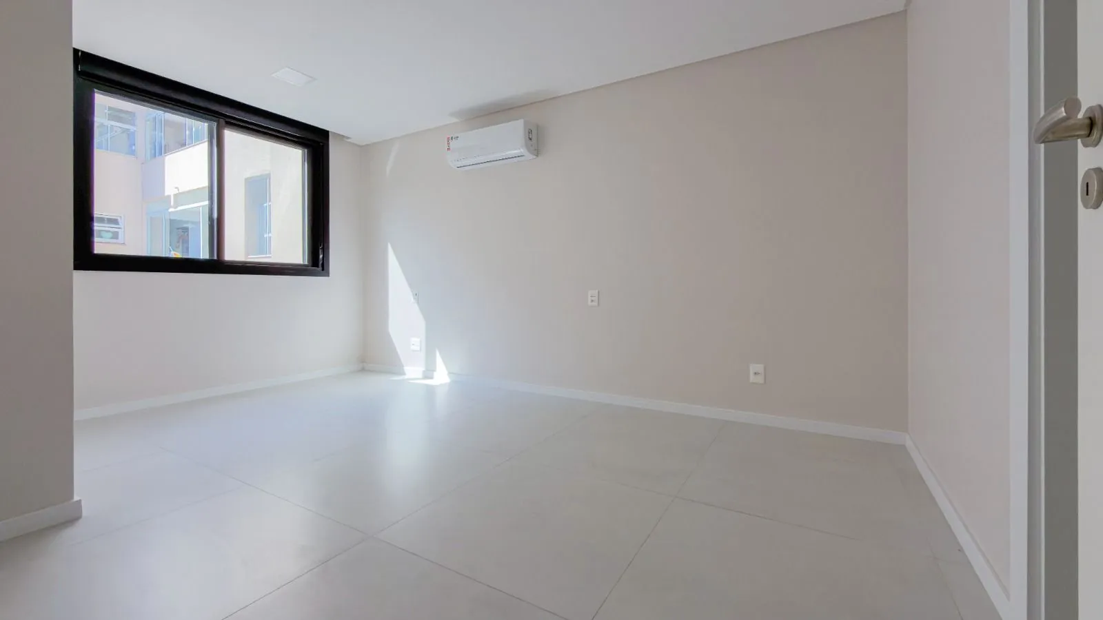 Imagem Cobertura à venda em Torres, Prainha, com 2 quartos, 223m2
