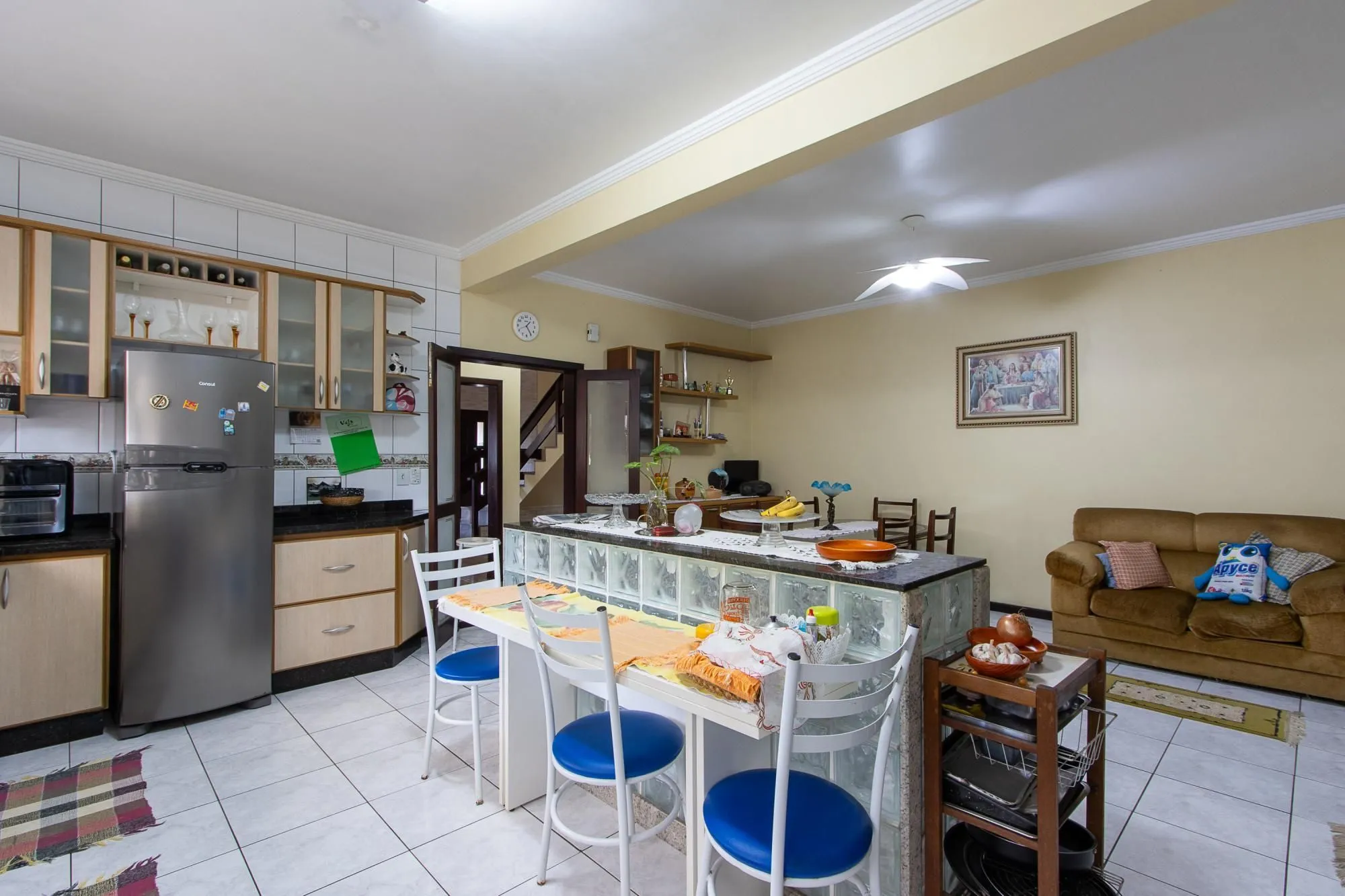 Imagem Casa Residencial ou Comercial, com 3 quartos (1 suite), 229m² privativos - Bairro Tristeza