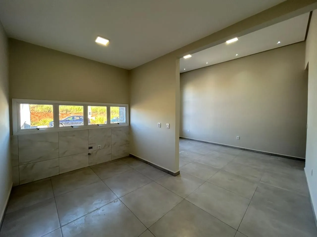 Imagem Casa Nova à venda no Loteamento Jardins!! 3 dormitórios,1 suíte, com um lindíssimo pôr do sol, uma casa confortável para a família !!