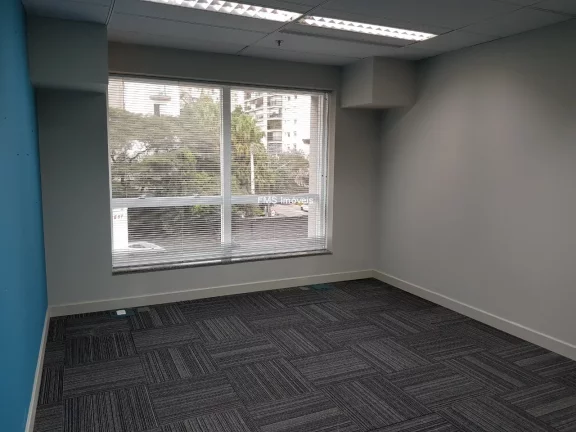 Imagem Conjunto comercial com 130m² na Vila Nova Conceição.