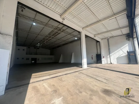 Imagem Galpão Comercial de Alto Padrão em Cotia-SP 2 Salas, 4 Banheiros, 527m² Venda ou Locação no Jardim Santa Paula