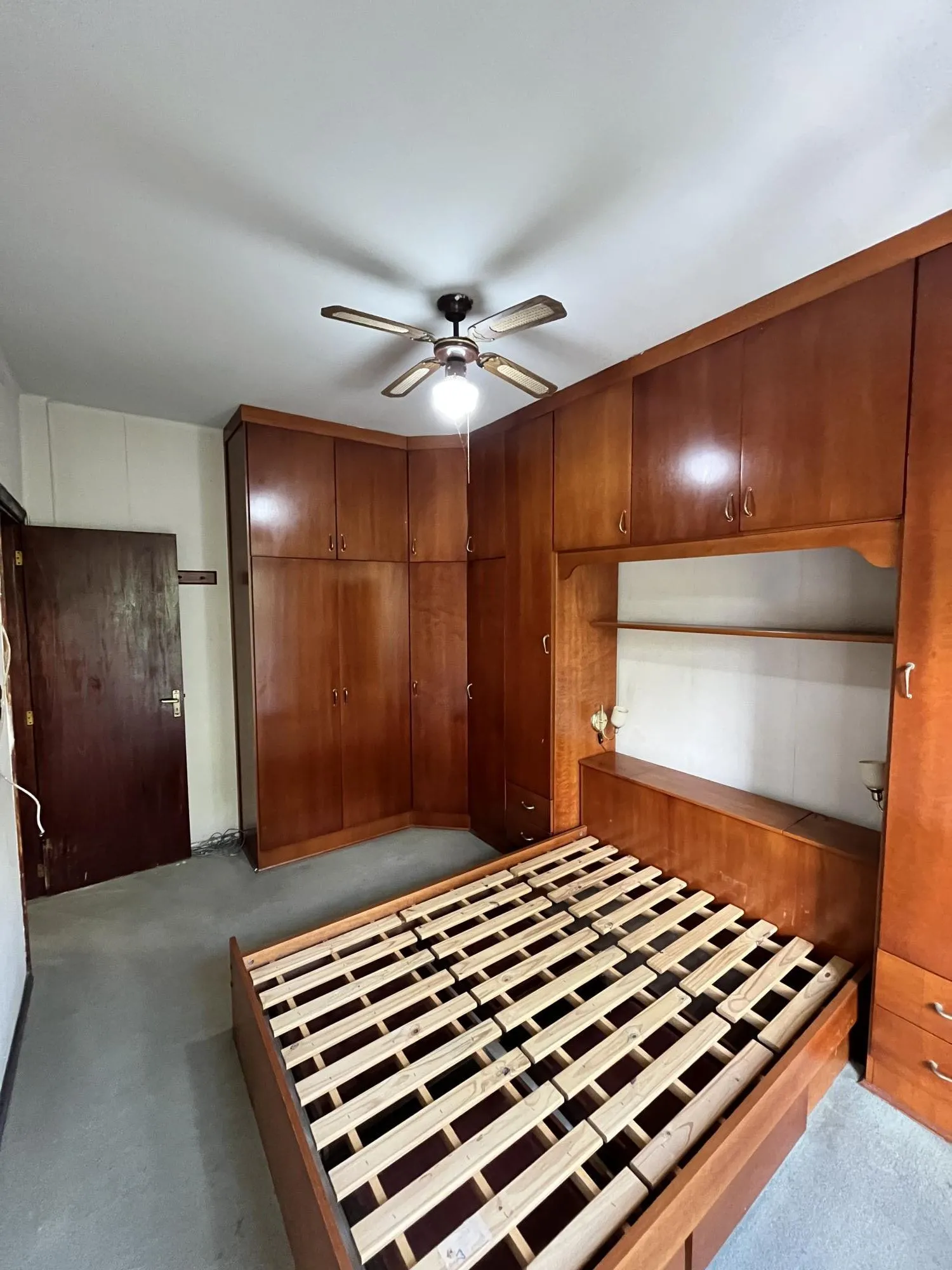 Imagem Apartamento de 2 quartos, lareira e dependência de empregada no bairro Floresta