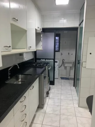 Imagem Apartamento para locação no Itaim Bibi com 3 quartos sendo 1 suíte, 2 banheiros.