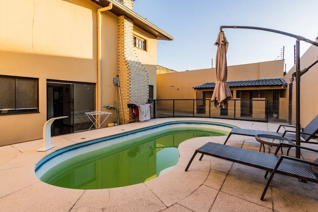 Imagem Casa de Condomínio em Santa Tereza