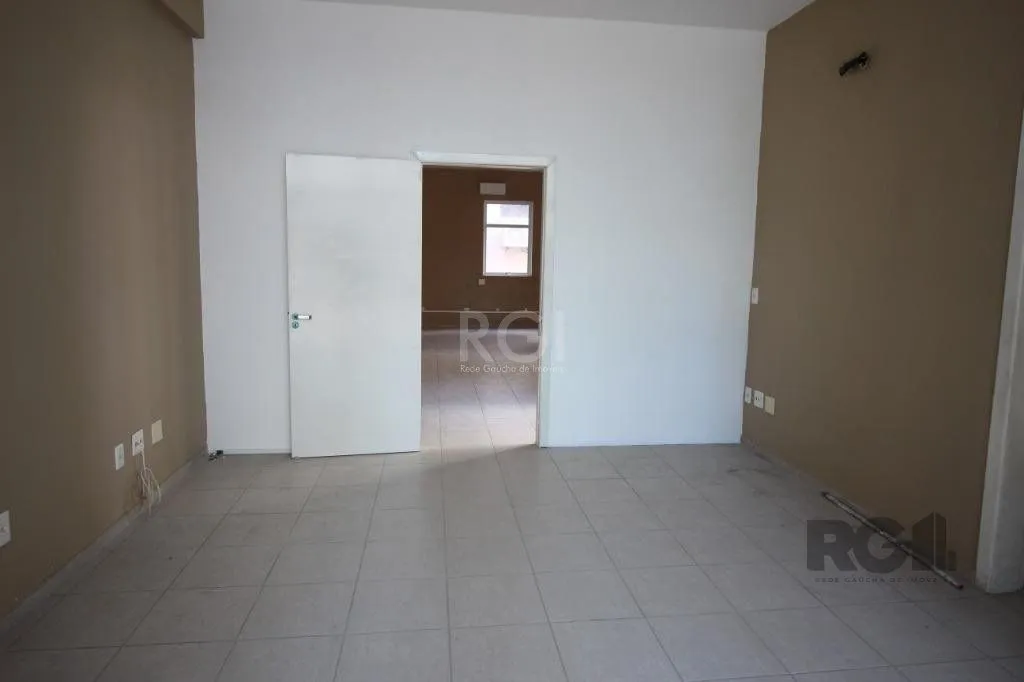 Imagem Ótimo Prédio Para comprar no Bairro Independência na Avenida Mostardeiro próximo ao Parcão