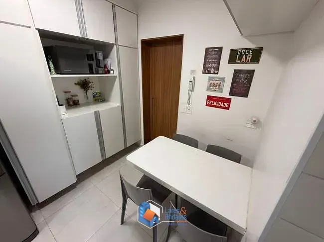 Imagem Apartamento para venda em Moema com 3 quartos, sendo 1 suíte, 104m²