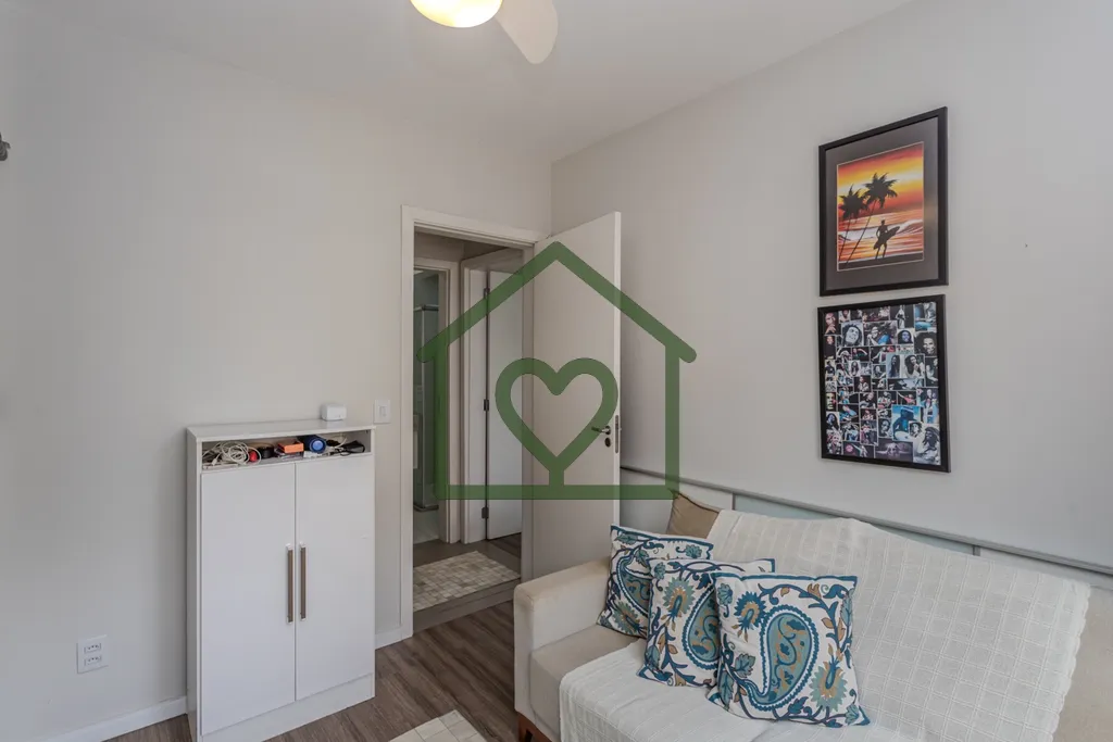 Imagem Apartamento com 71m² privativos, 2 dormitórios sendo 1 suíte, living para 3 ambientes, churrasque...