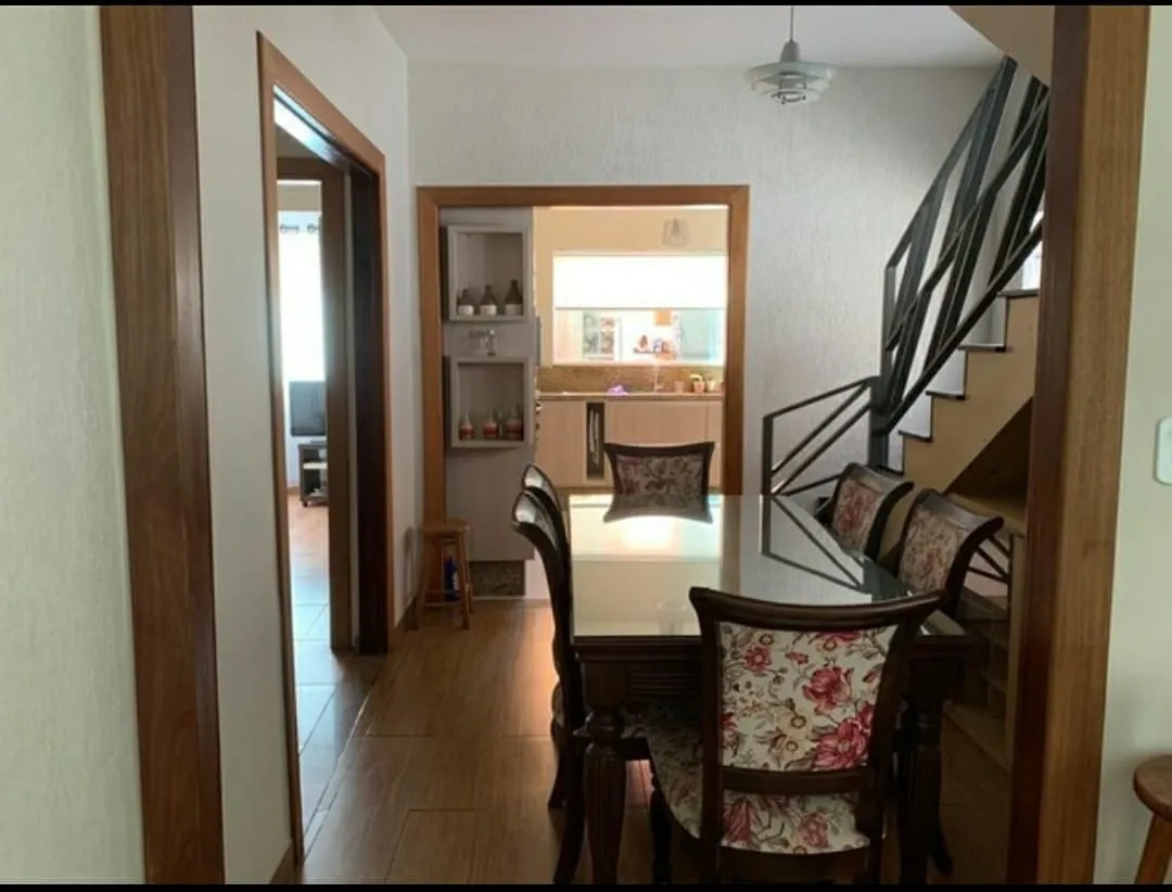 Imagem Casa à venda 3 Quartos, 2 Suites, 2 Vagas, 300M², Parque Santo Antônio, Taubaté - SP