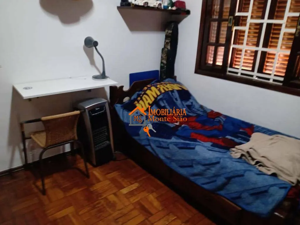 Imagem Casa com 3 dormitórios à venda, 194 m² por R$ 689.000,00 - Vila Rosália - Guarulhos/SP