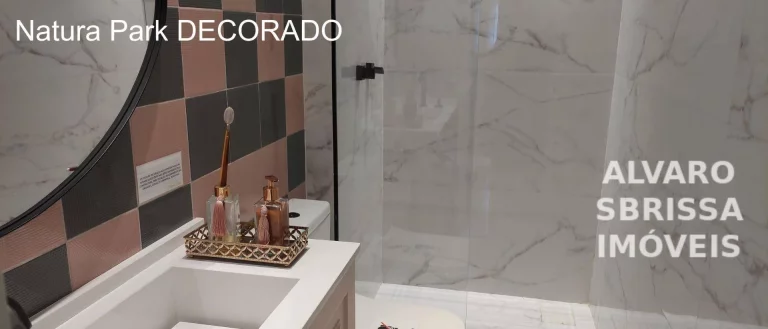 Imagem Apartamento com 3 dormitórios sendo uma suíte em condomínio park, cercado de vegetação, lagos, peixes, locais agradáveis para relaxar e área de lazer.