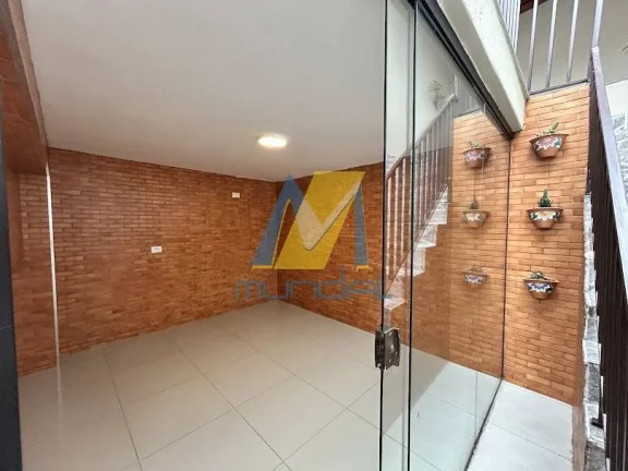 Imagem Um sobrado moderno, funcional e pronto para receber sua família.
