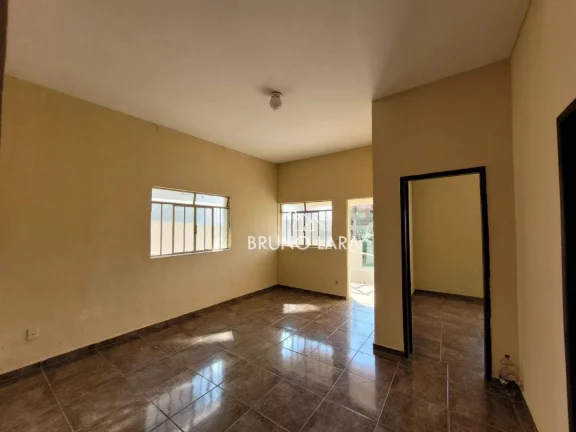 Imagem Casa disponível para locação no Centro - Igarapé/MG.