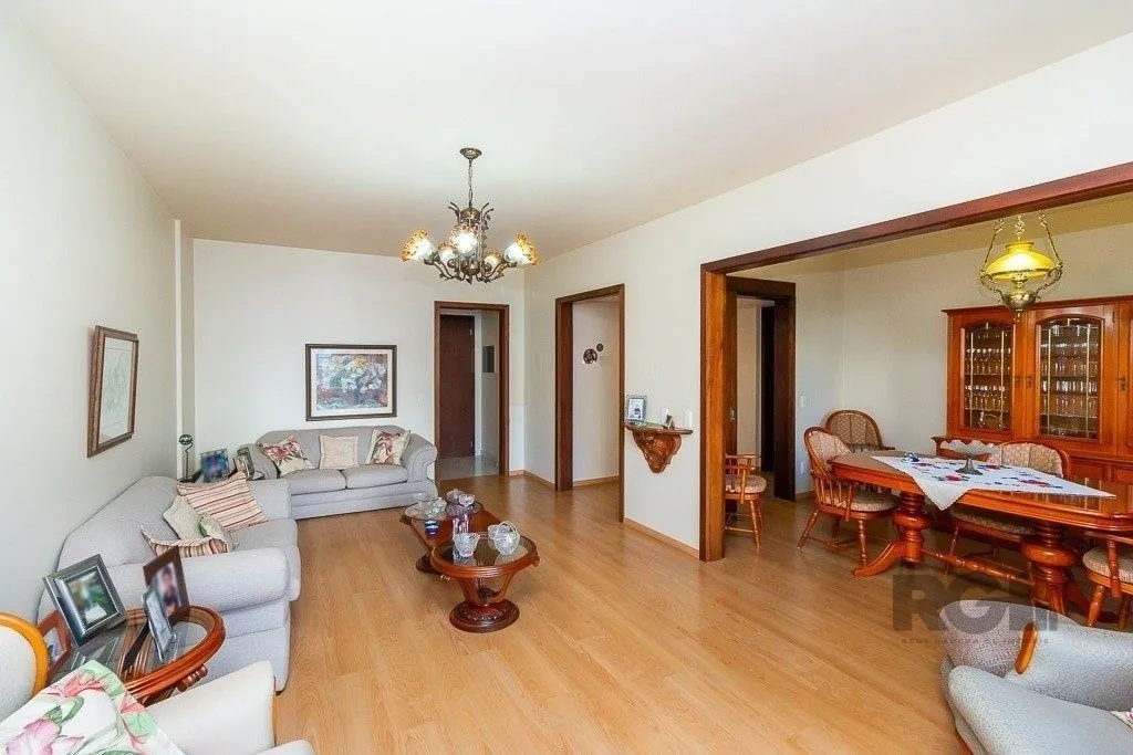 Imagem Vende-se amplo apartamento 3 quartos c/ suíte, 2 vagas, living com sacada e vista - 139m² - Auxiliadora