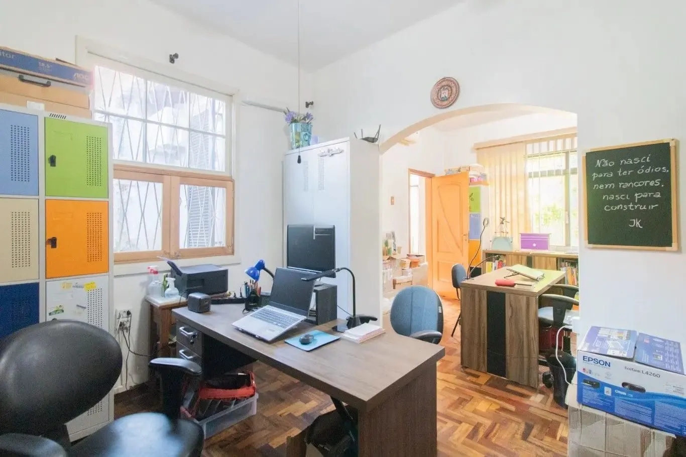Imagem Casa com 4 dormitórios e 175m² à venda no Bairro Santa Tereza
