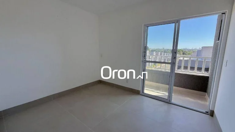 Imagem Sobrado à venda, 138 m² por R$ 650.000,00 - Chácara São Pedro - Aparecida de Goiânia/GO